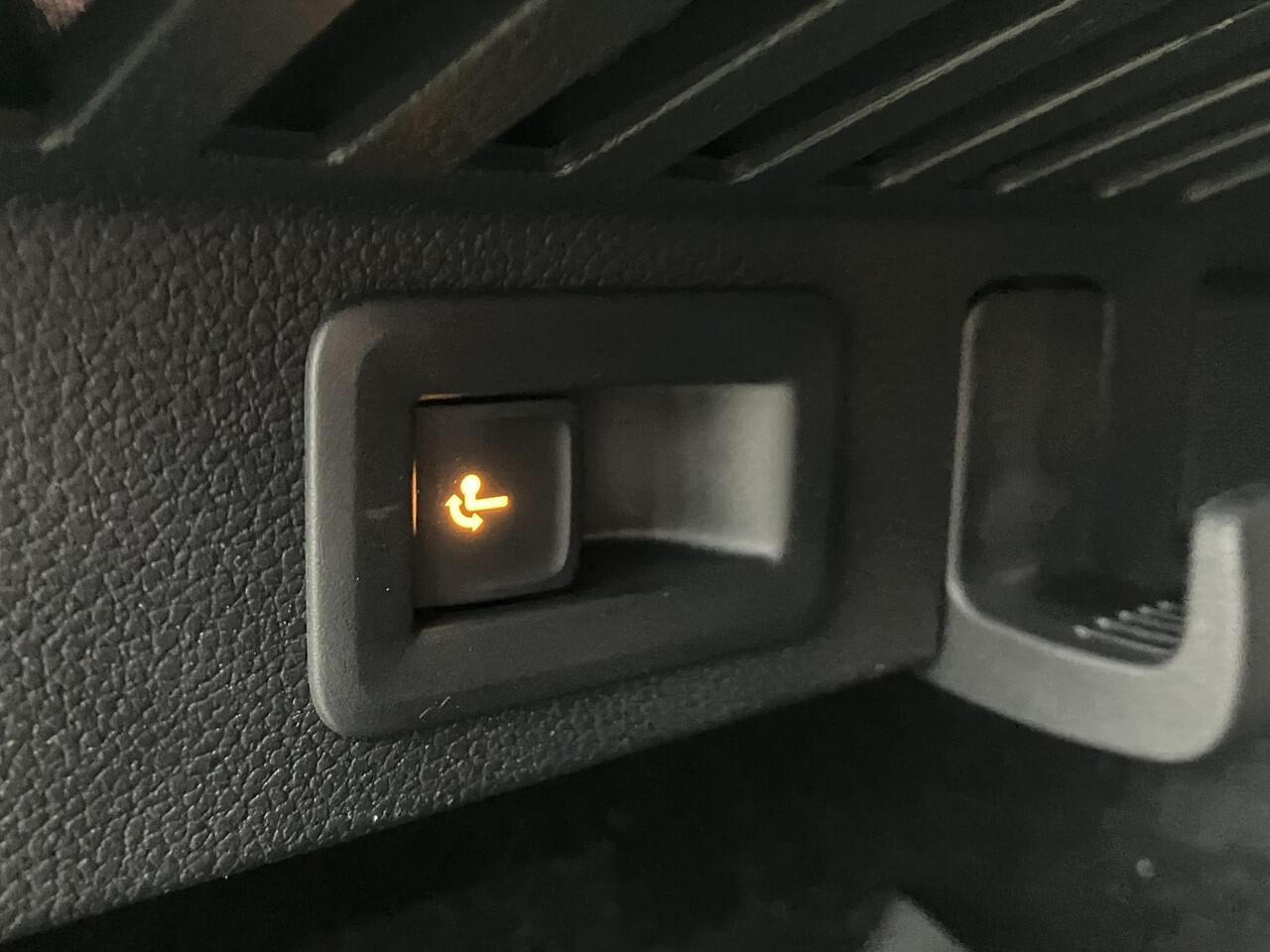 Skoda Kamiq Selection 1.0 TSI 115 PK 6 versn. | Trekhaak | 16" Lichtmetalen velgen | Apple Carplay/Android Auto | Climate controle |