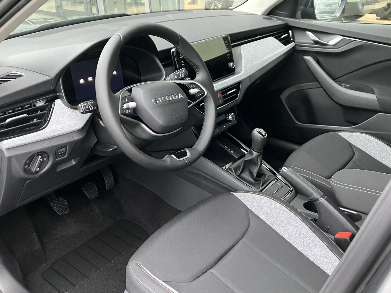 Skoda Kamiq Selection 1.0 TSI 115 PK 6 versn. | Trekhaak | 16" Lichtmetalen velgen | Apple Carplay/Android Auto | Climate controle |