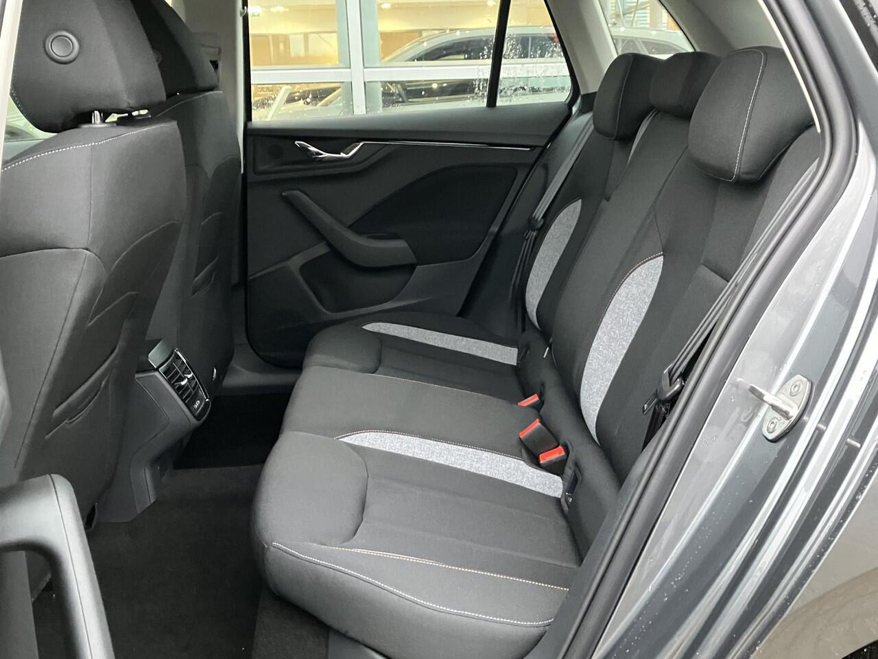 Skoda Kamiq Selection 1.0 TSI 115 PK 6 versn. | Trekhaak | 16" Lichtmetalen velgen | Apple Carplay/Android Auto | Climate controle |