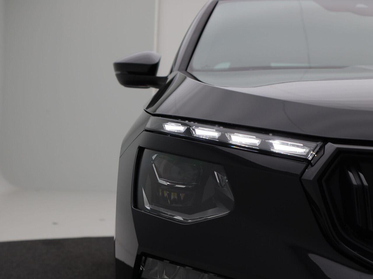 Skoda Kamiq Monte Carlo 1.0 TSI 115 PK | Panoramadak | Stoelverwarming | Achteruitrijcamera | Cruise control