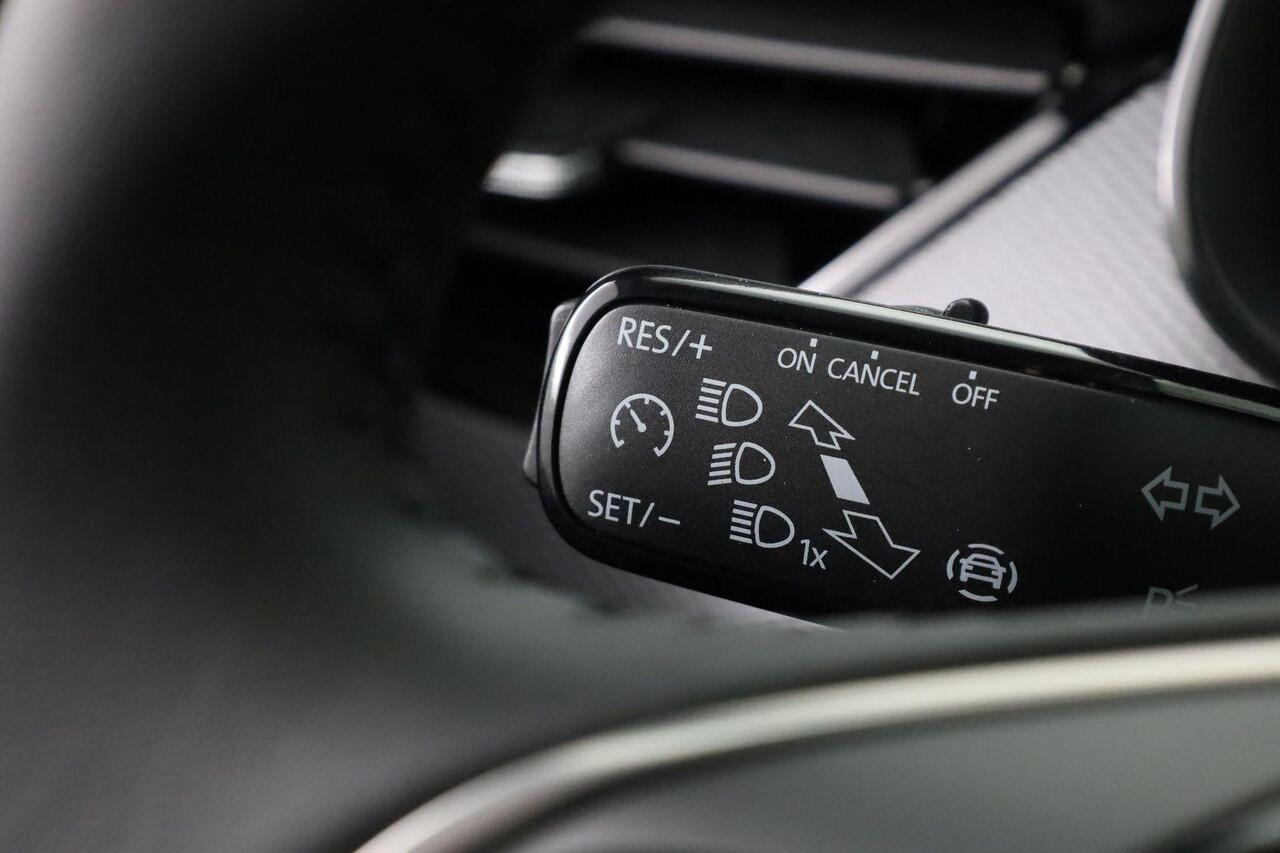 Skoda Kamiq Essence 1.0 TSI 85 kW / 115 pk ¤2.000,- Inruilpremie! | LED | Cruise Control | Parkeersensoren achter | LED verlichting |