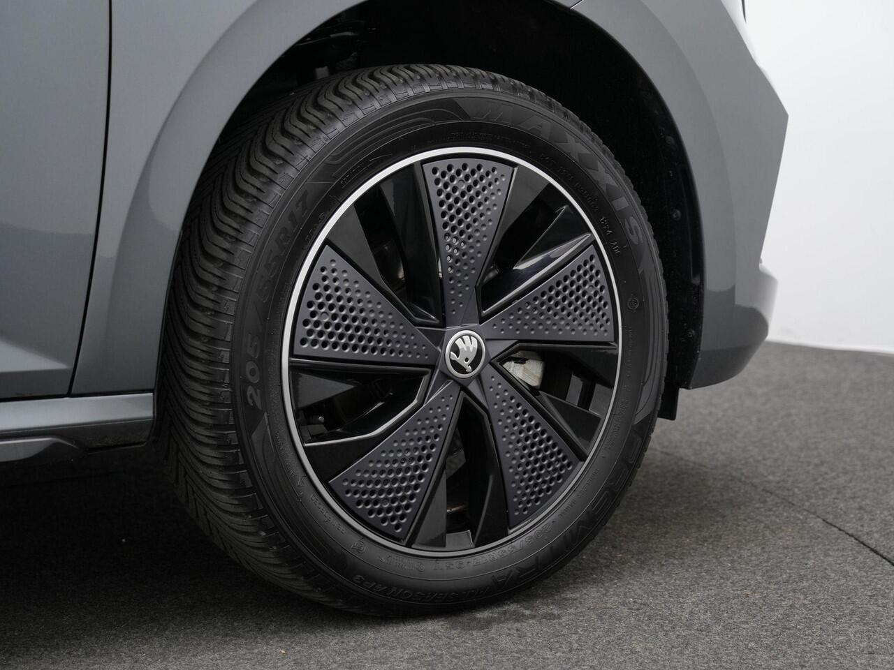 Skoda Kamiq 1.0 TSI 115 pk DSG Monte Carlo | Panoramadak | Adaptief onderstel | Matrix LED | Stuur-/stoelverwarming | Achteruitrijcamera