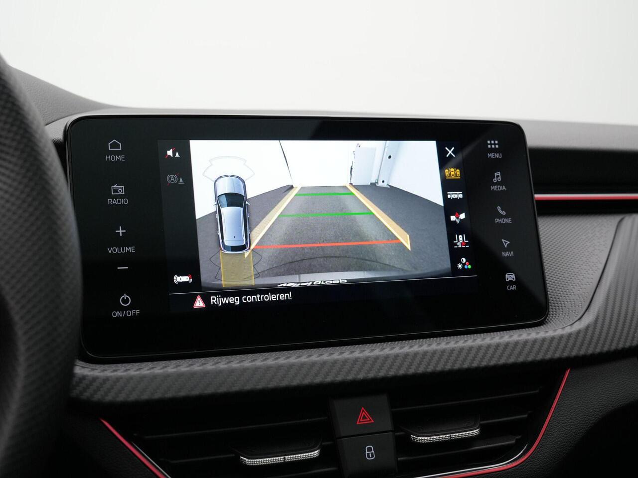 Skoda Kamiq 1.0 TSI 115 pk DSG Monte Carlo | Panoramadak | Adaptief onderstel | Matrix LED | Stuur-/stoelverwarming | Achteruitrijcamera