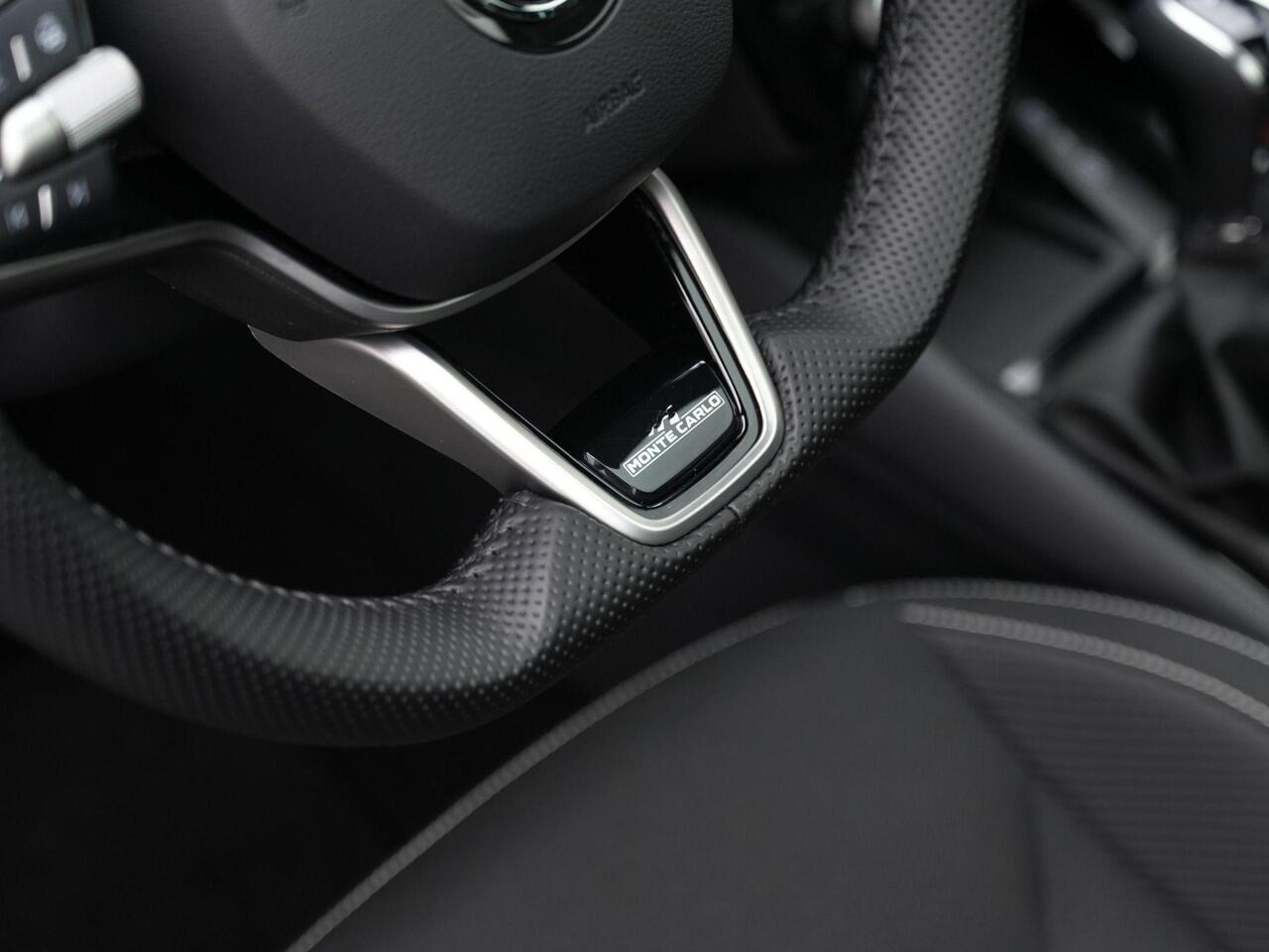 Skoda Kamiq 1.0 TSI 115 pk DSG Monte Carlo | Panoramadak | Adaptief onderstel | Matrix LED | Stuur-/stoelverwarming | Achteruitrijcamera