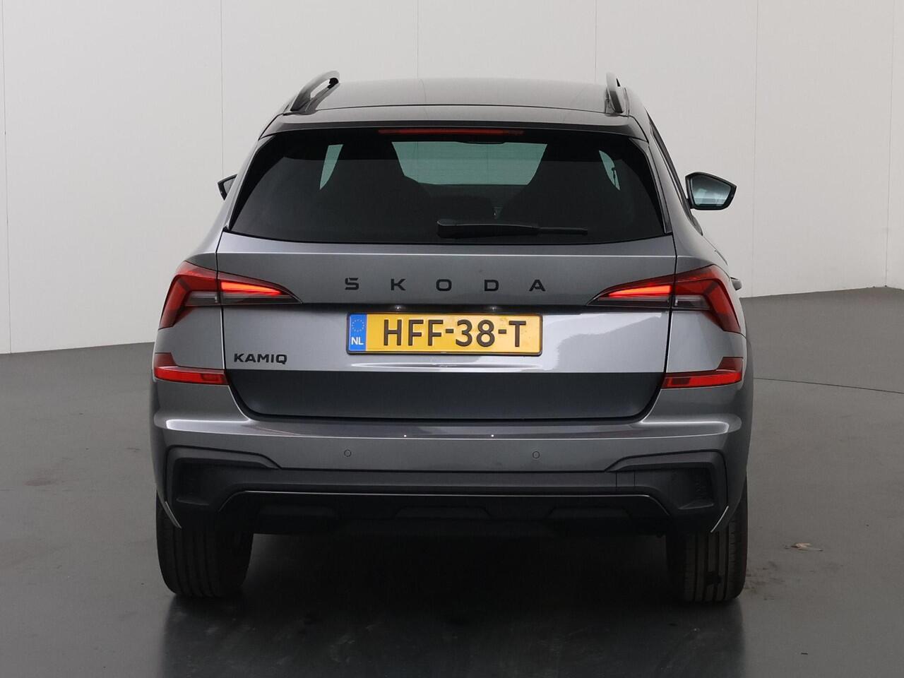 Skoda Kamiq 1.0 TSI Monte Carlo | NL Auto | LED | Navigatie | Digitaal Dashboard | Apple CarPlay/Android Auto | Sportstoelen | Camera | Stoelverwarming | Adaptieve Cruise Control | Panoramadak | Ele. kofferdeksel |