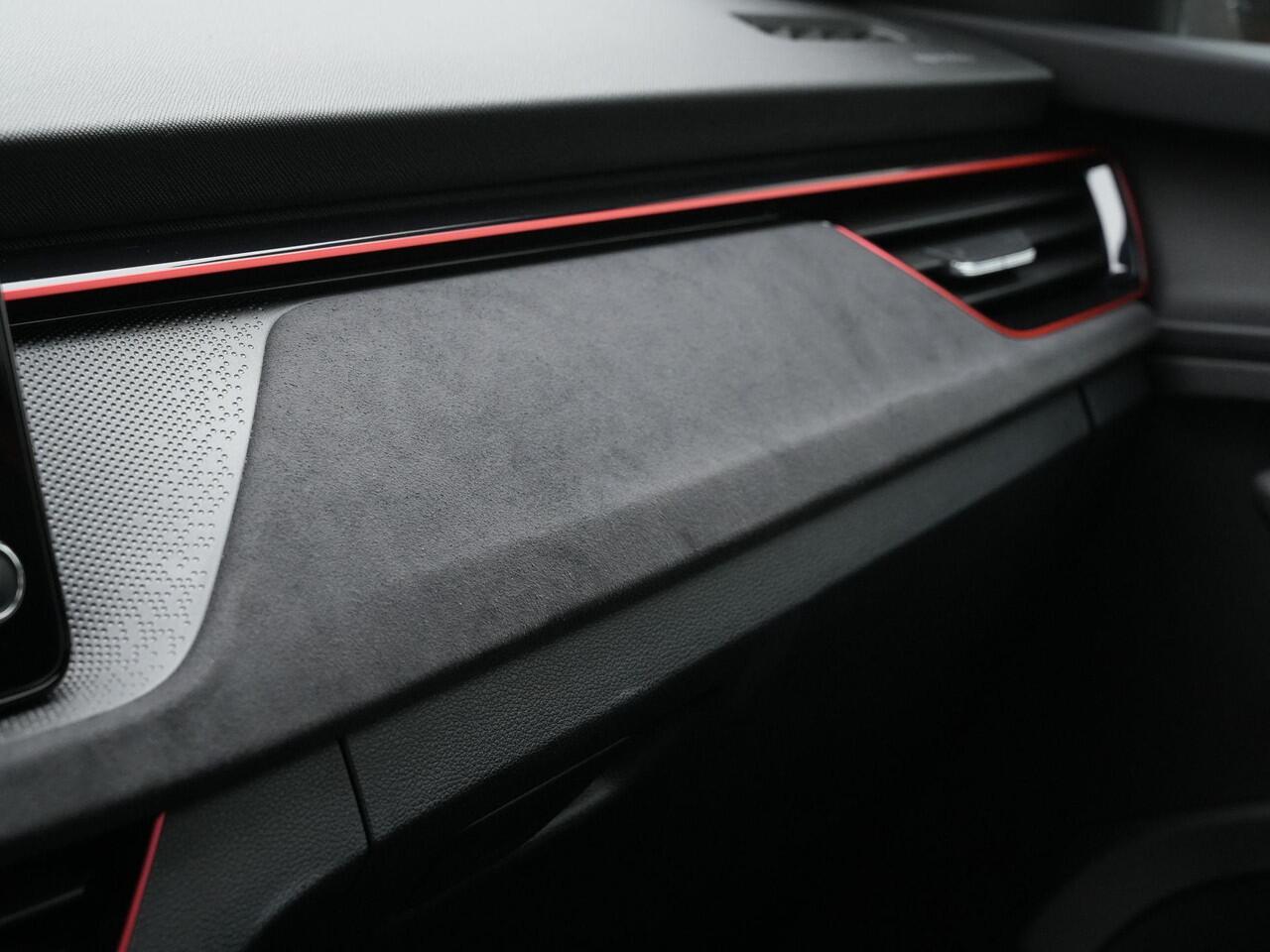 Skoda Kamiq 1.5 TSI 150 pk DSG ACT Sport Business | Adaptief onderstel | Alcantara | Achteruitrijcamera | Stoelverwarming