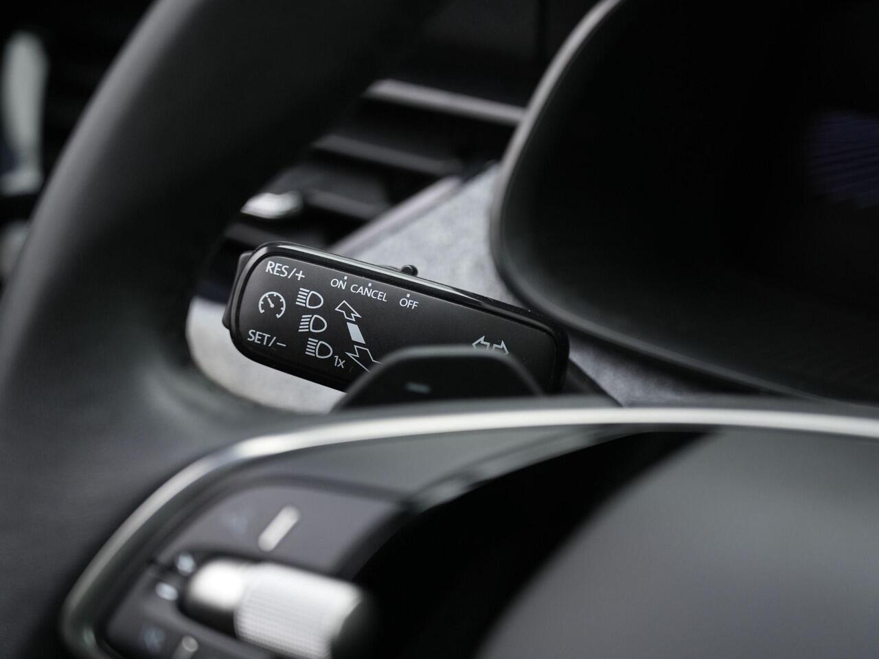 Skoda Kamiq 1.0 TSI 115 pk DSG Selection | Achteruitrijcamera | Stoelverwarming | Keyless Entry