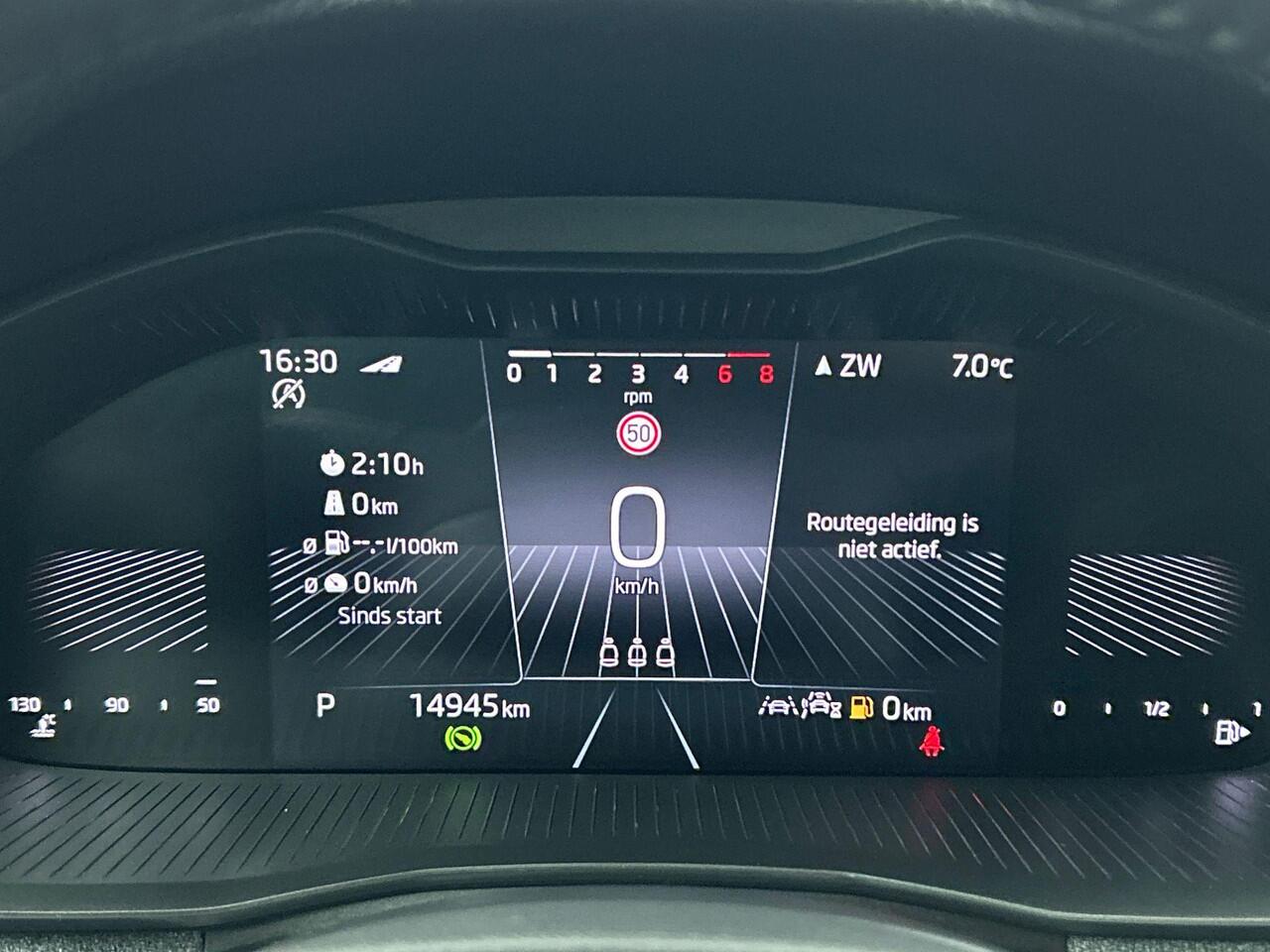 Skoda Kamiq 1.0 TSI Business Edition DSG | DEMO ! | Navigatie | Climate control | Cruise control | LED | Keyless | Achteruitrijcamera | Parkeersensoren | Apple Carplay/ Android Auto | Radio