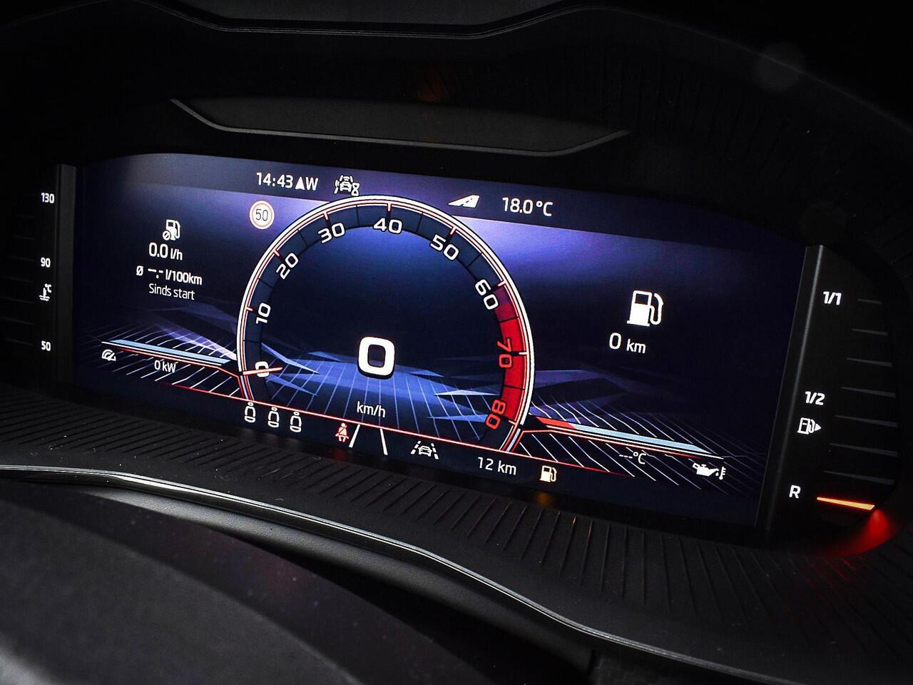 Skoda Kamiq Monte Carlo 1.0 TSI 85kW/115PK SUV 6 versn. handgeschakeld | Metallic Lak | Winter pakket | 17'' Lichtmetalen Velgen | DEMO Deal!