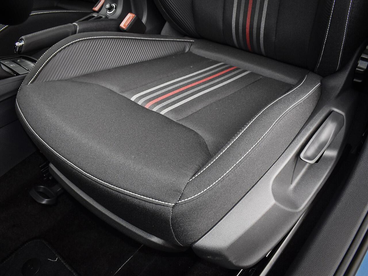 Skoda Kamiq Monte Carlo 1.0 TSI 85kW/115PK SUV 6 versn. handgeschakeld | Metallic Lak | Winter pakket | 17'' Lichtmetalen Velgen | DEMO Deal!