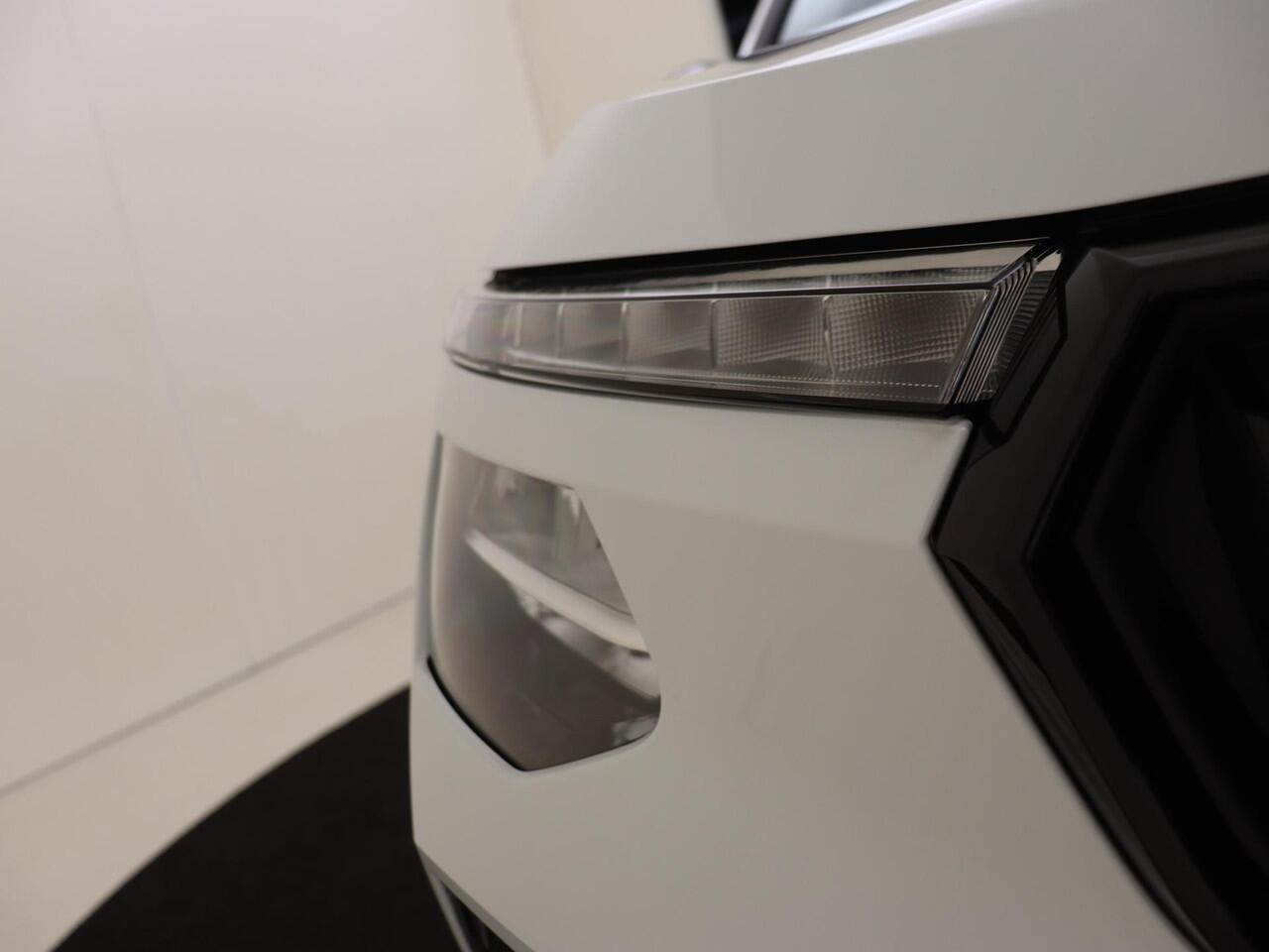 Skoda Kamiq 1.0 TSI Business Edition | Stoelverwarming | Achteruitrijcamera | Climate Control | Apple Carplay/ Android Auto