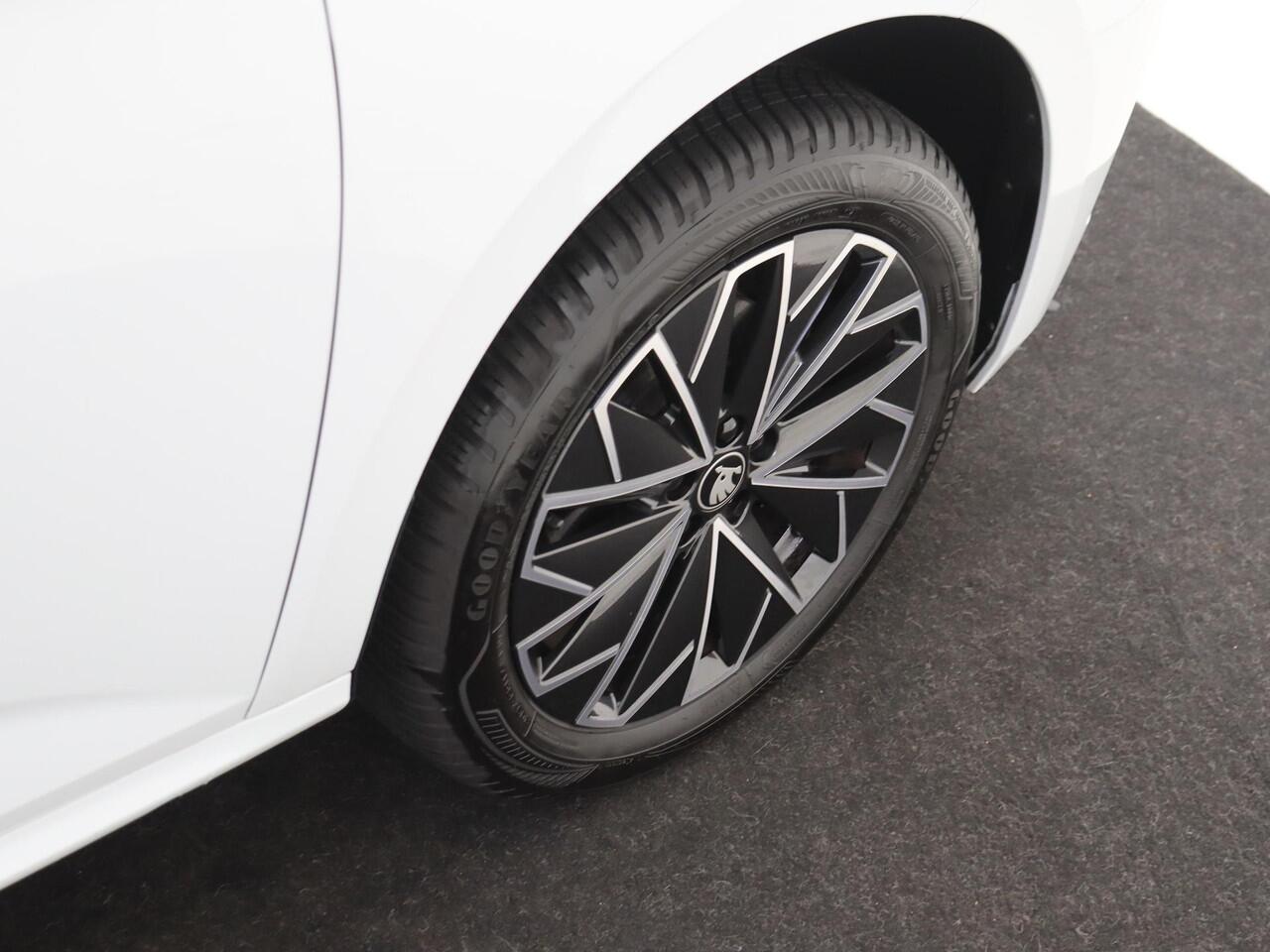 Skoda Kamiq 1.0 TSI Business Edition | Stoelverwarming | Achteruitrijcamera | Climate Control | Apple Carplay/ Android Auto