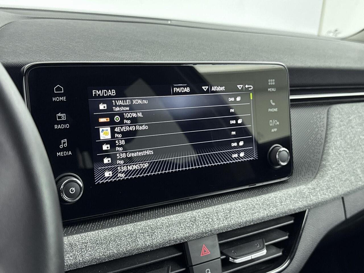 Skoda Kamiq 1.0 TSI Business Edition | Navigatie | Achter camera | Parkeersensoren