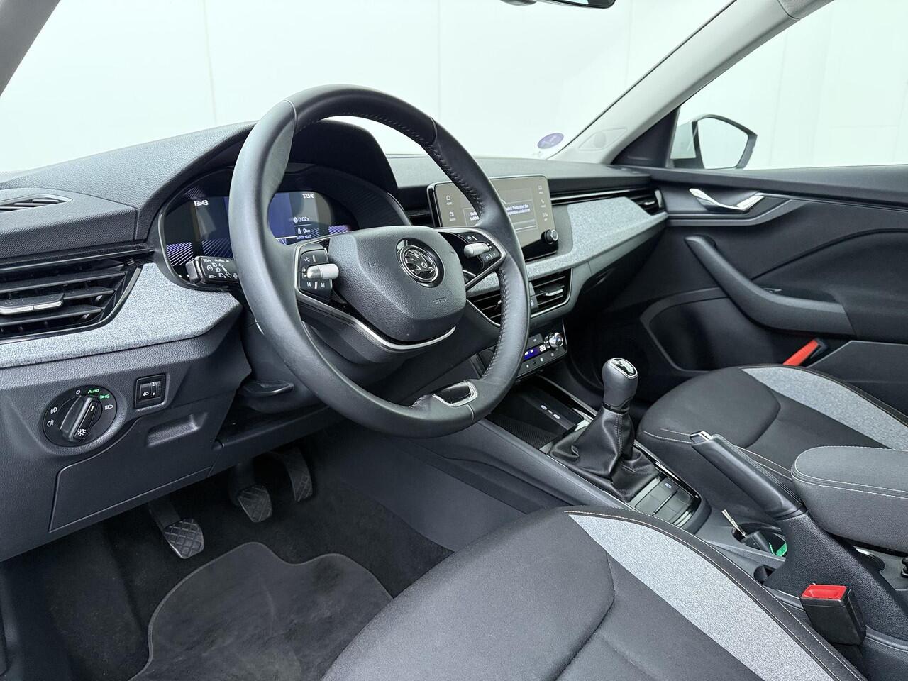 Skoda Kamiq 1.0 TSI Selection | 116 PK | Climate control | Cruise control | Apple Carplay/Android Auto | 17" LM velgen |