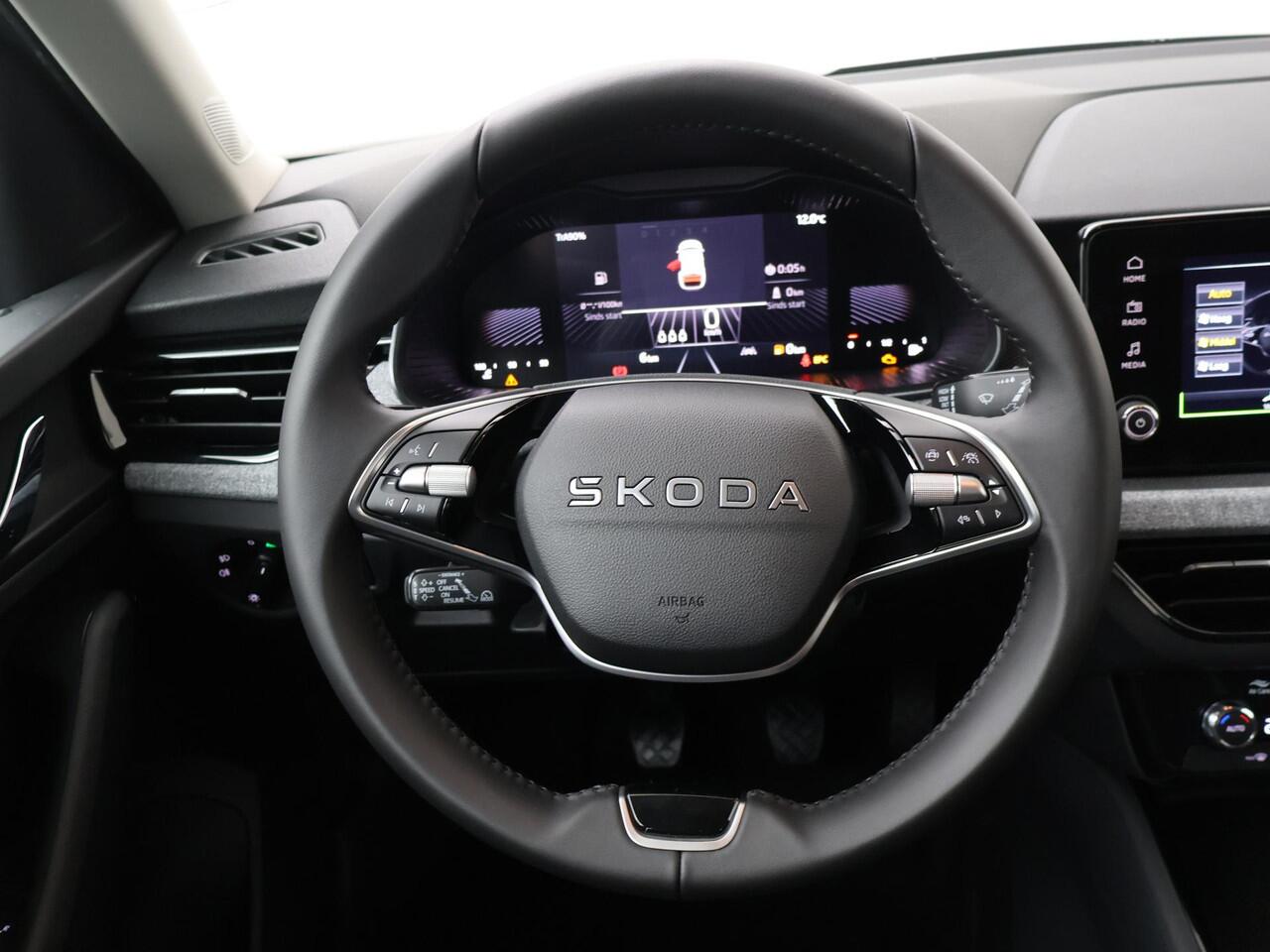 Skoda Kamiq Selection 1.0 TSI 115 PK | Travel Pakket | 16" Lichtmetalen velgen | Apple Carplay/Android Auto | Climate controle |