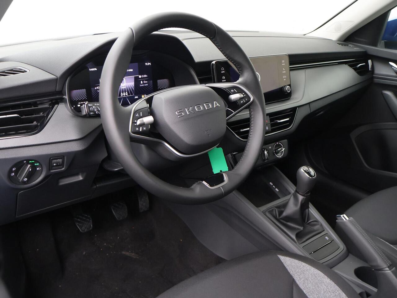 Skoda Kamiq 1.0 TSI Essence 115 PK | 18" Black Style | Parkeersensoren | Cruise Control | Apple Carplay/Android Auto |