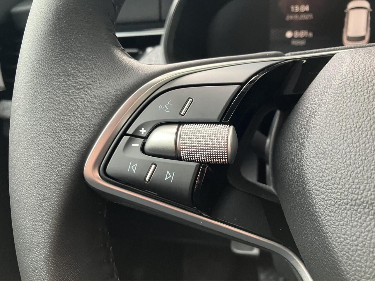 Skoda Kamiq Selection 1.0 TSI 115 PK SUV | 16" Lichtmetalen velgen | Apple Carplay/Android Auto | Climate controle |