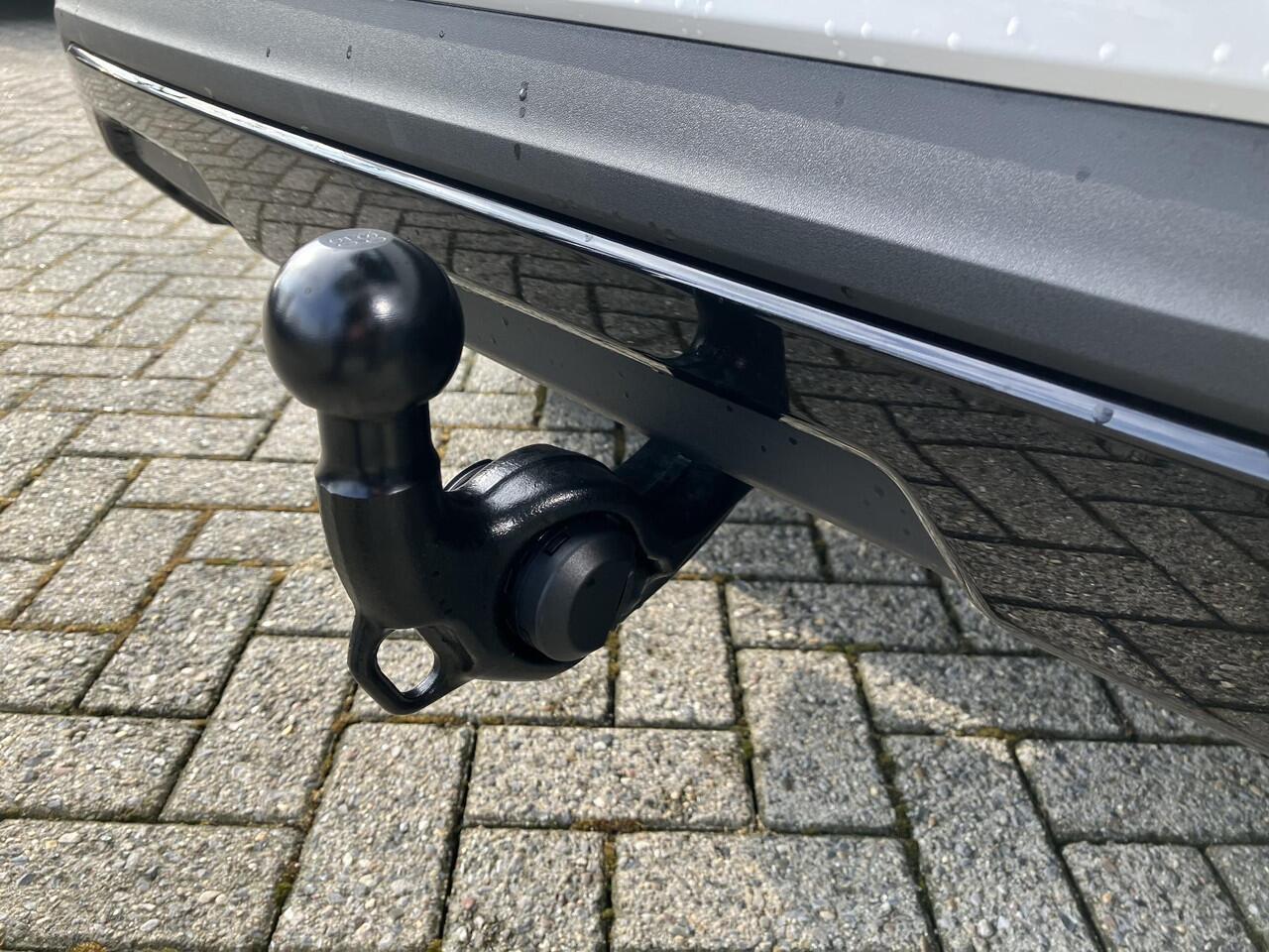 Skoda Kamiq Monte Carlo 1.0 TSI 115 PK DSG | Trekhaak | Winterpakket | 17" Lichtmetalen velgen | Zwart dak |