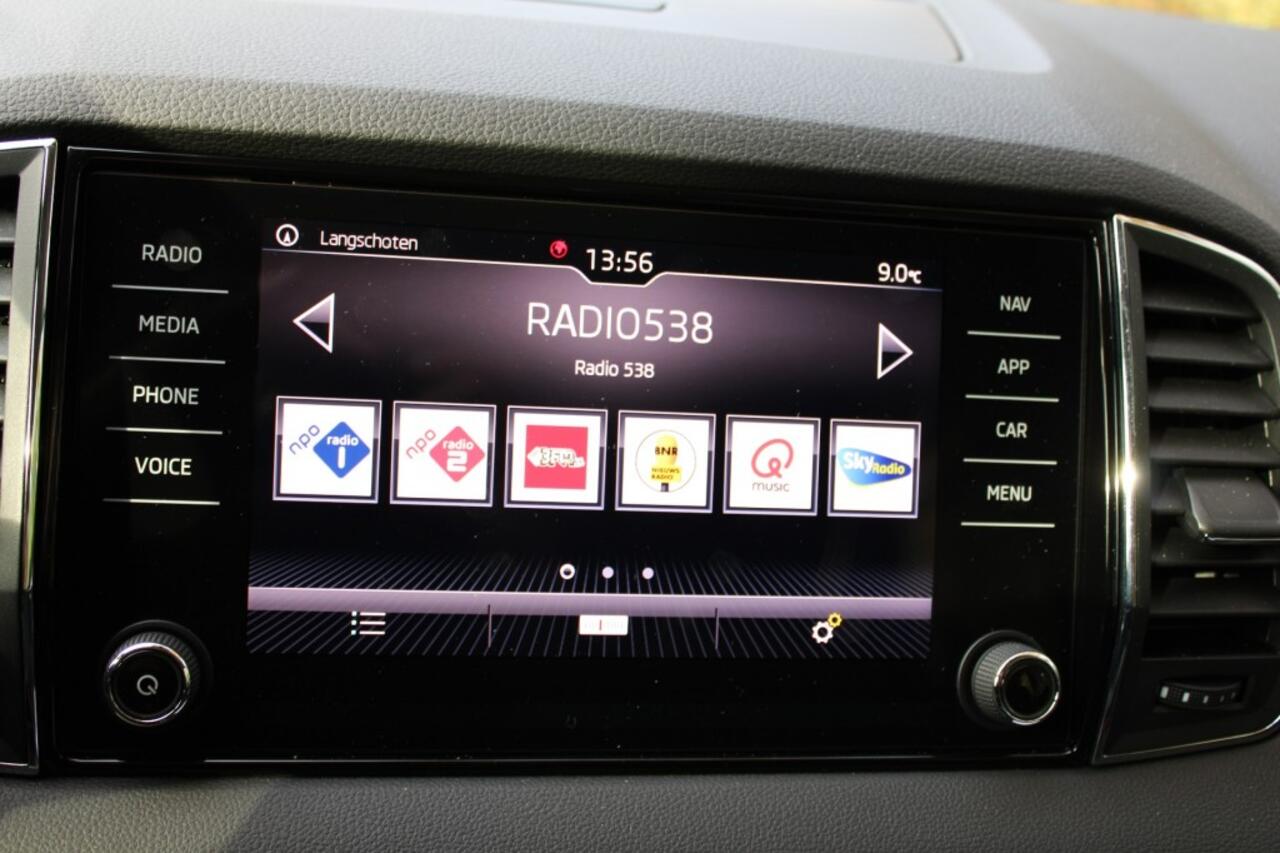 Skoda Karoq 1.5 TSI 150pk ACT Ambition Business automaat ECC/cruise/navi/PDC/trekhaak