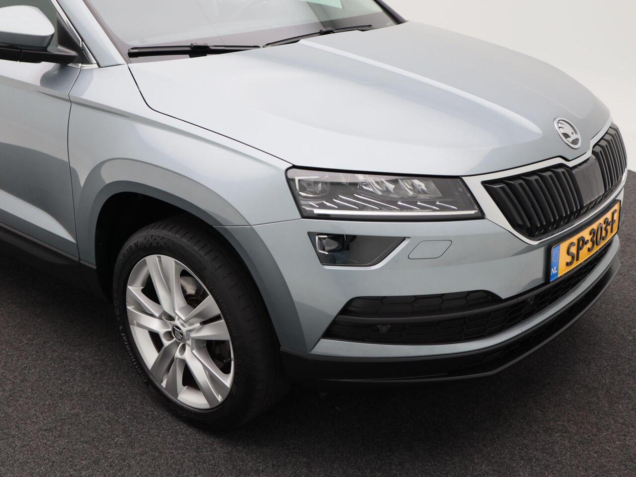 Skoda Karoq 1.5 TSi 150 Pk Style Business | Panoramadak | Canton | Trekhaak | Stoelverwarming | Adaptive Cruise | Navigatie | Carplay | Camera | 18 inch | 108.873 Km!!