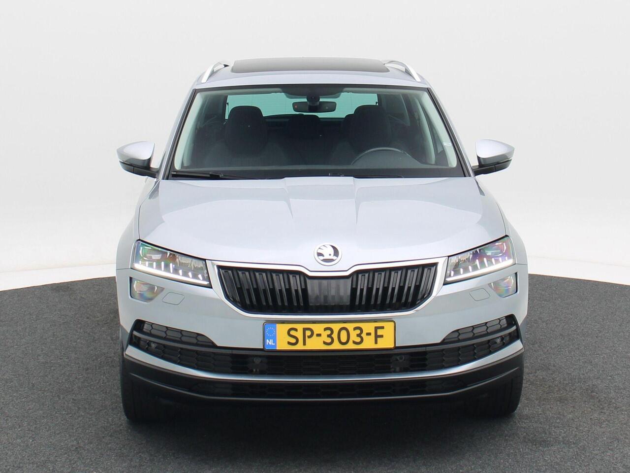 Skoda Karoq 1.5 TSi 150 Pk Style Business | Panoramadak | Canton | Trekhaak | Stoelverwarming | Adaptive Cruise | Navigatie | Carplay | Camera | 18 inch | 108.873 Km!!