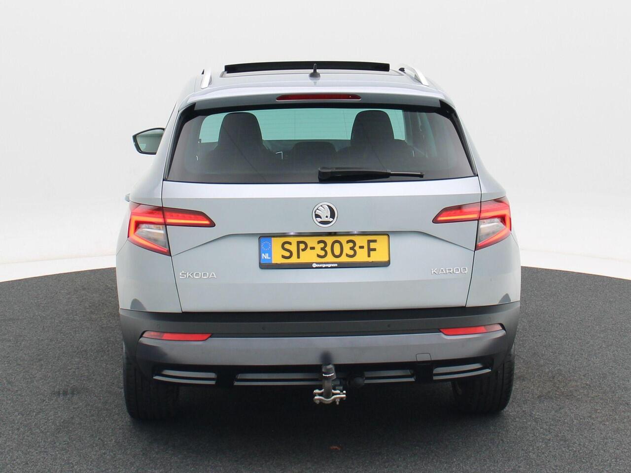 Skoda Karoq 1.5 TSi 150 Pk Style Business | Panoramadak | Canton | Trekhaak | Stoelverwarming | Adaptive Cruise | Navigatie | Carplay | Camera | 18 inch | 108.873 Km!!