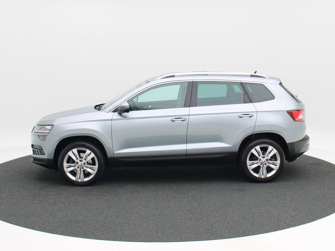 Skoda Karoq 1.5 TSi 150 Pk Style Business | Panoramadak | Canton | Trekhaak | Stoelverwarming | Adaptive Cruise | Navigatie | Carplay | Camera | 18 inch | 108.873 Km!!