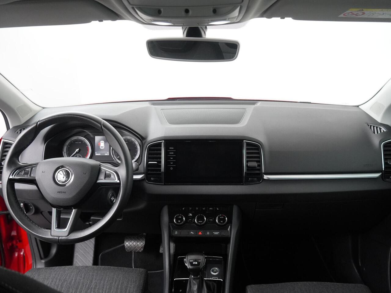 Skoda Karoq 1.5 TSI ACT Style Business Automaat - Navigatie - Stoelverwarming - Trekhaak - LED koplampen