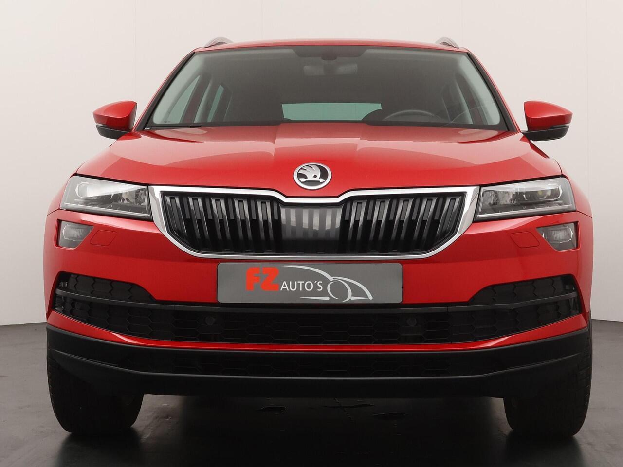 Skoda Karoq 1.5 TSI ACT Style Business Automaat - Navigatie - Stoelverwarming - Trekhaak - LED koplampen