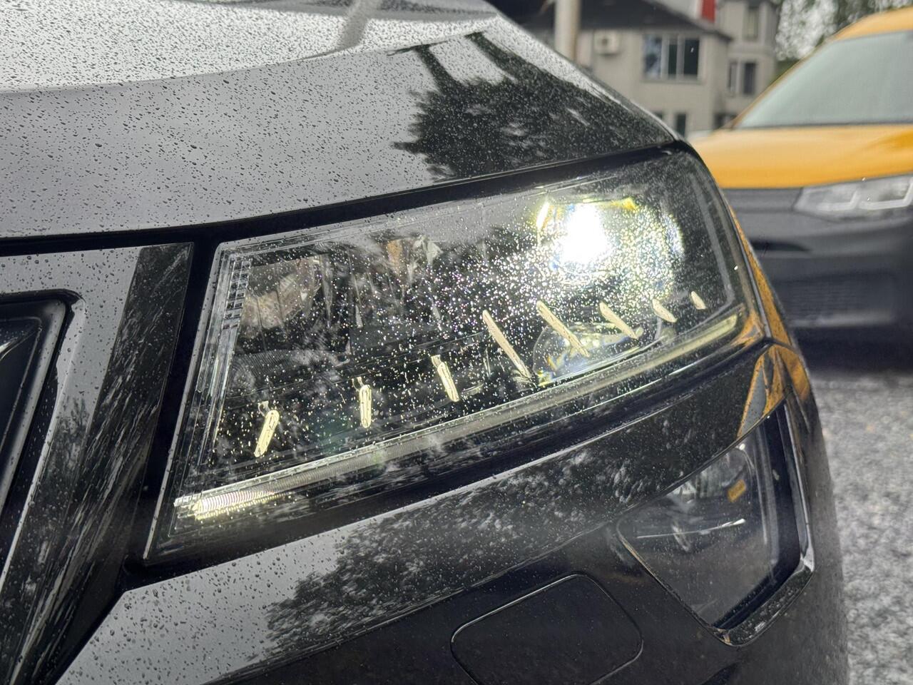 Skoda Karoq 1.5 TSI 150pk DSG 4x4 Sportline (Trekhaak,Camera,Navi,Carplay)