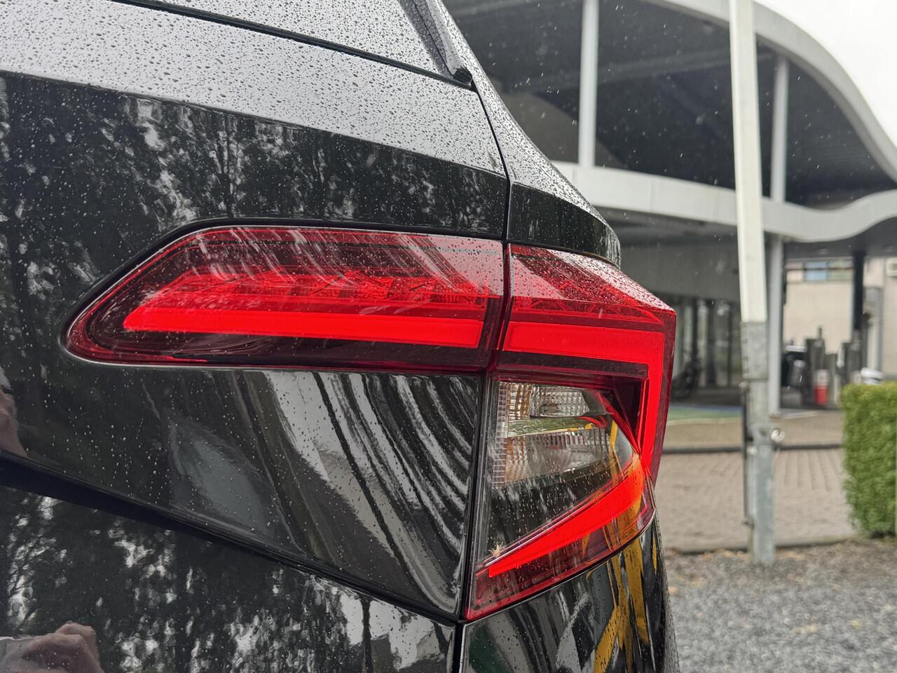 Skoda Karoq 1.5 TSI 150pk DSG 4x4 Sportline (Trekhaak,Camera,Navi,Carplay)