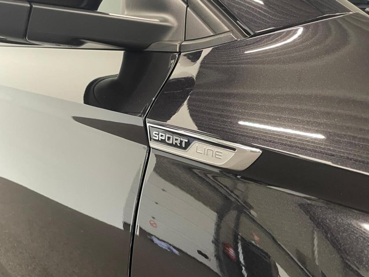 Skoda Karoq 1.5 TSI DSG Sportline Navigatie Apple Carplay/Android Auto Camera Parkeersensoren Cruise Control Elektrische achterklep Stoelverwarming Virtual Cockpit Climate Control Lichtmetalen velgen