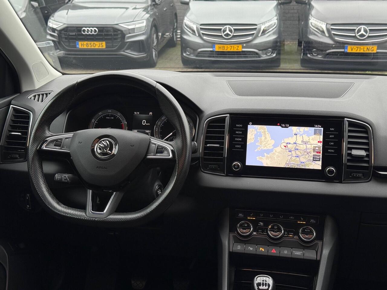 Skoda Karoq 1.5 TSI ACT Style Pano Navi Camera