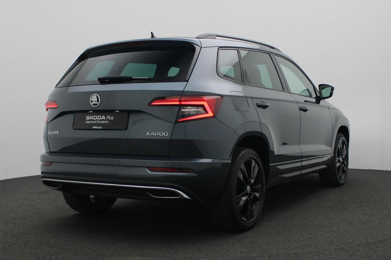 Skoda Karoq 1.5 TSI 150 pk DSG ACT Sportline Business | Achteruitrijcamera | Stoelverwarming | Navigatie