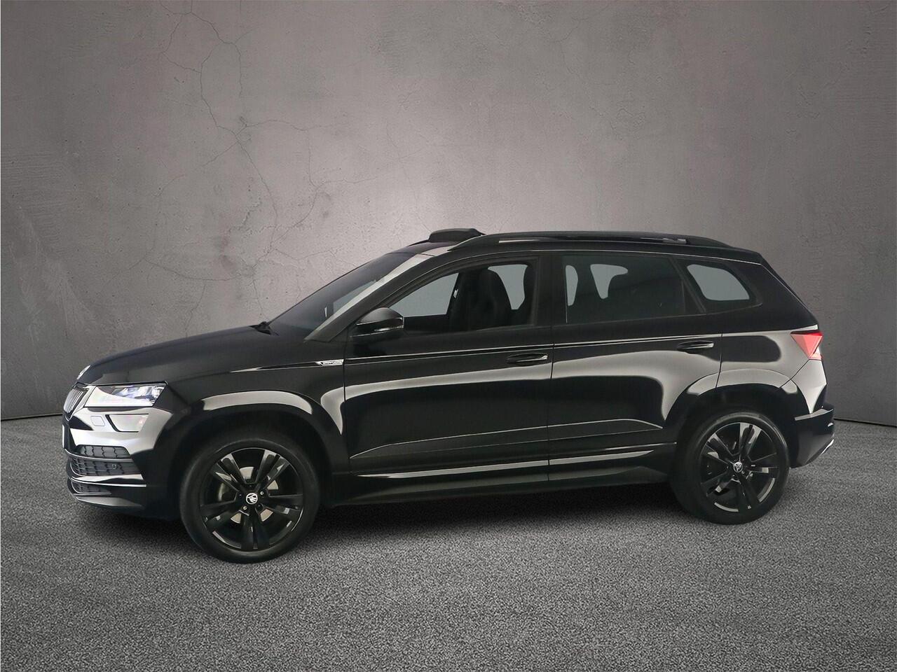 Skoda Karoq Sportline Business 1.5 TSI 150pk DSG Automaat Trekhaak, Panoramadak, Achteruitrijcamera, Adaptive cruise control, Navigatie, Elektrische achterklep