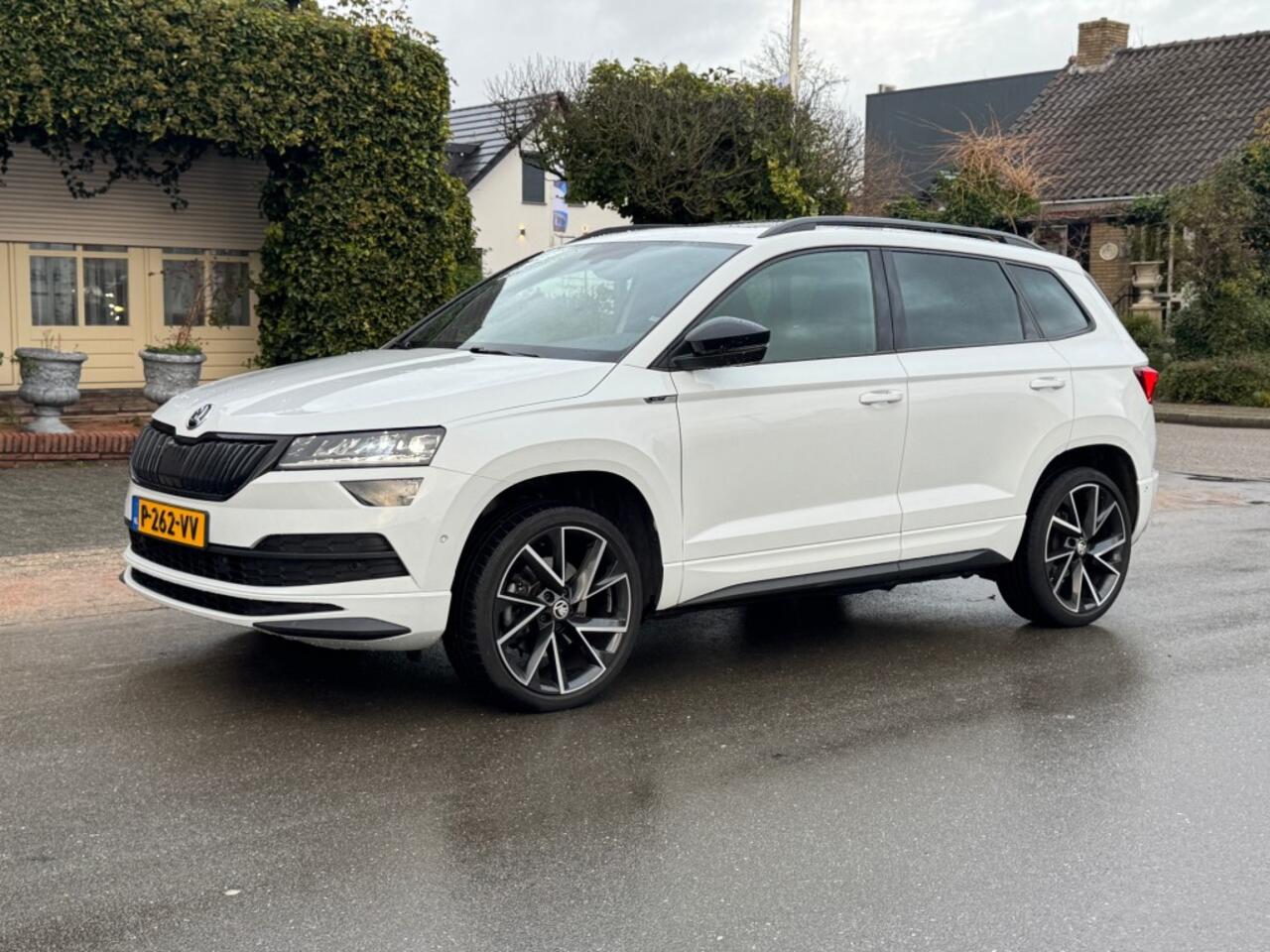Skoda Karoq 1.5 TSI ACT SPORTLINE BUSINESS DSG Panodak trekhaak