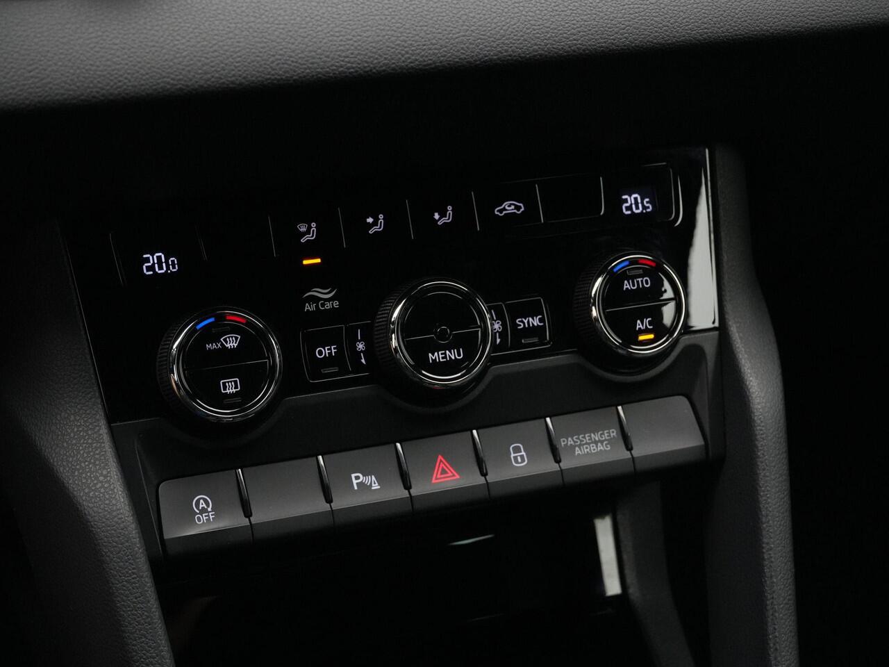 Skoda Karoq 1.5 TSI ACT 150 pk DSG Sportline Business | Achteruitrijcamera | Adaptive Cruise | Keyless Entry | 18 inch