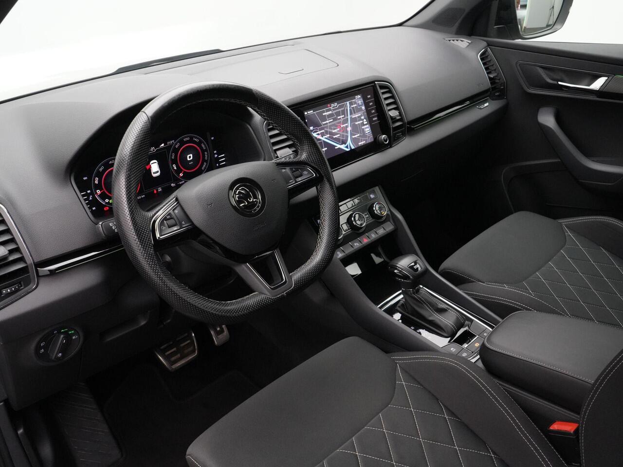 Skoda Karoq 1.5 TSI ACT 150 pk DSG Sportline Business | Achteruitrijcamera | Adaptive Cruise | Keyless Entry | 18 inch