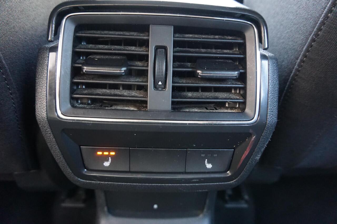 Skoda Karoq 1.5 TSI 150PK ACT Style Business/Trekhaak/18Inch./ Automaat DSG-7.