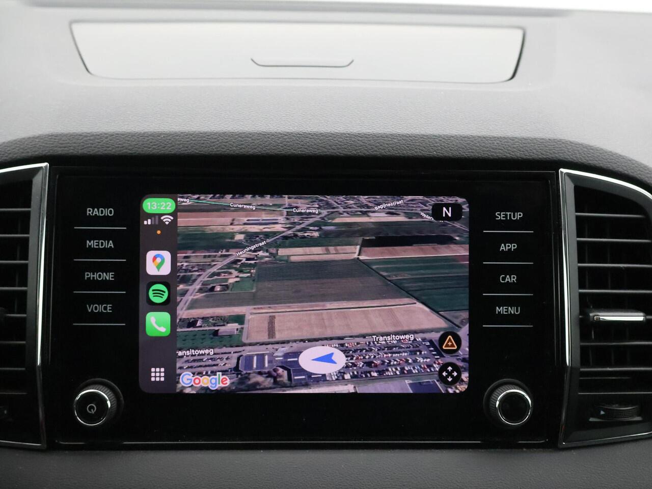 Skoda Karoq 1.5 TSI ACT 150 PK AUT. + APPLE CARPLAY | ANDROID | STOELVERWARMING