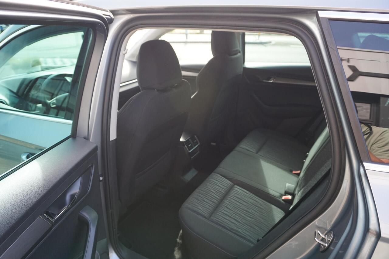 Skoda Karoq 1.5 TSI ACT Style | ACC | Trekhaak | Digitale cockpit