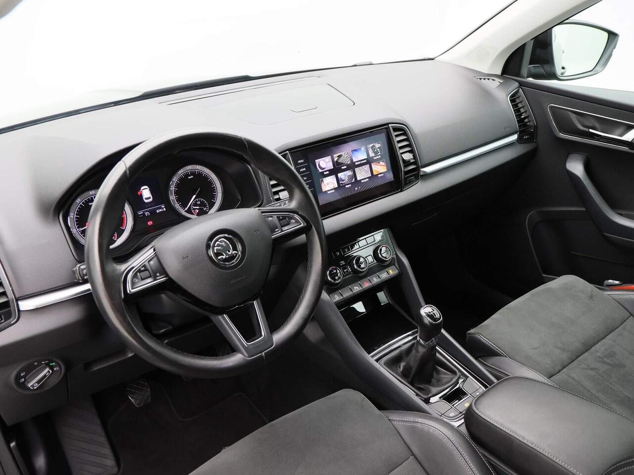 Skoda Karoq 1.5 TSi 150 Pk ACT Business Edition | Cruise Control | Camera | Parkeersensoren | Climate Control| LED | Privacy Glass | 18 Inch