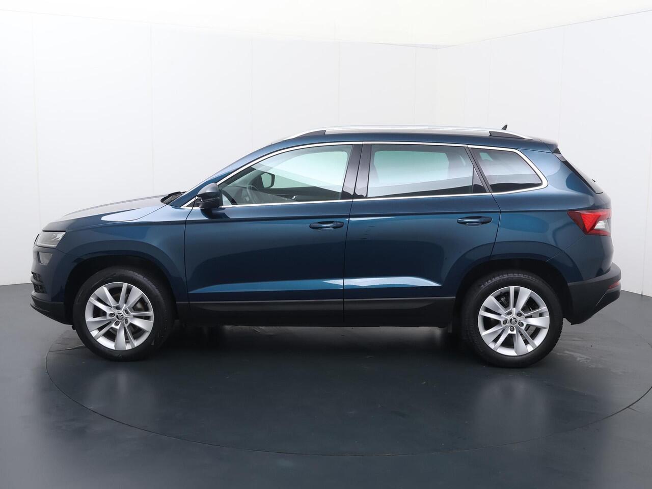 Skoda Karoq 1.5 TSI ACT Business Edition Plus | 150 PK | Trekhaak wegklapbaar | LED verlichting | Navigatiesysteem |