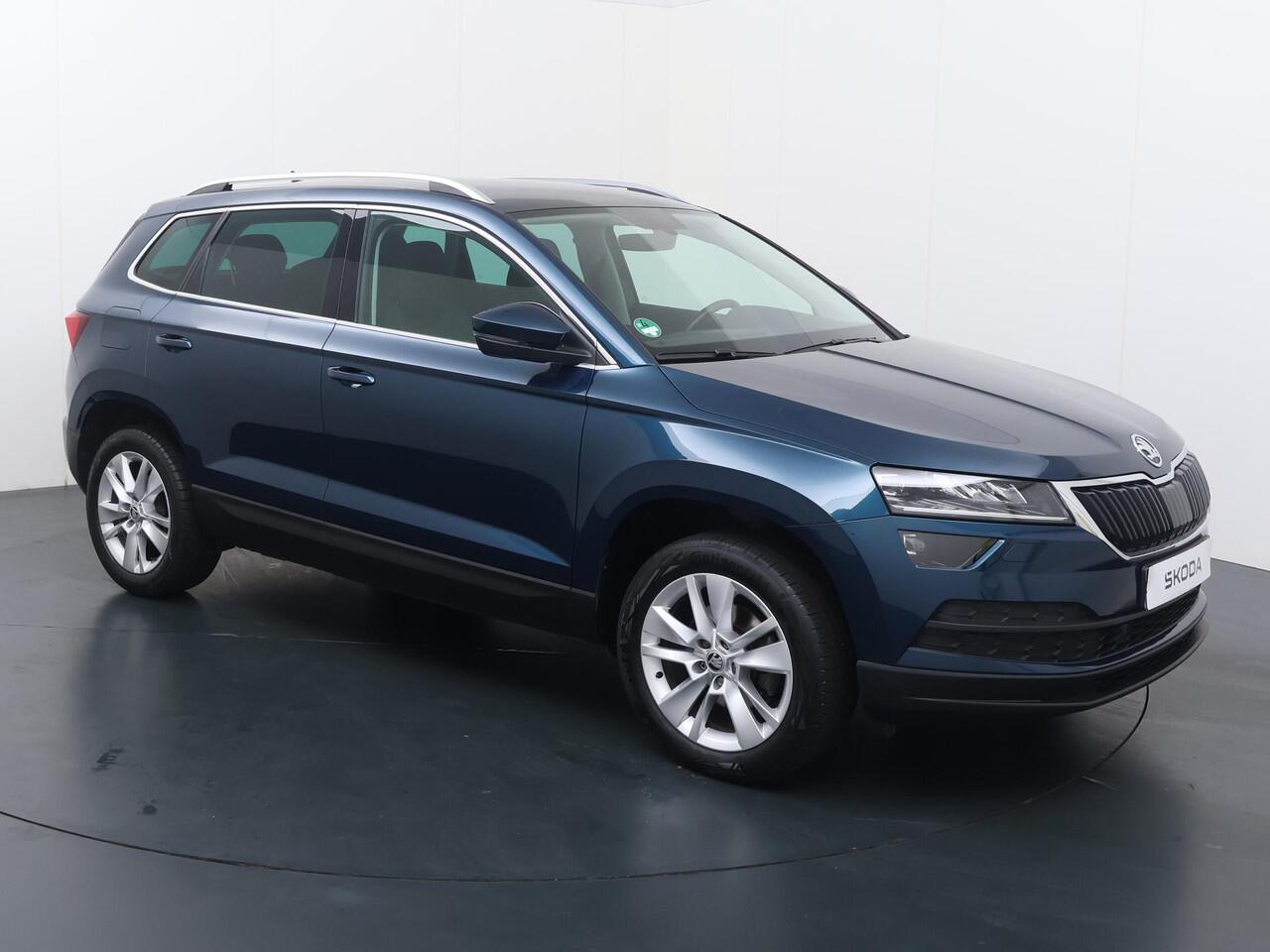 Skoda Karoq 1.5 TSI ACT Business Edition Plus | 150 PK | Trekhaak wegklapbaar | LED verlichting | Navigatiesysteem |