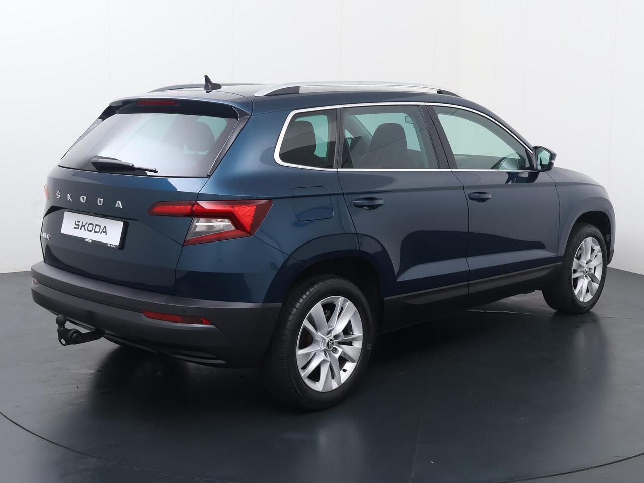 Skoda Karoq 1.5 TSI ACT Business Edition Plus | 150 PK | Trekhaak wegklapbaar | LED verlichting | Navigatiesysteem |