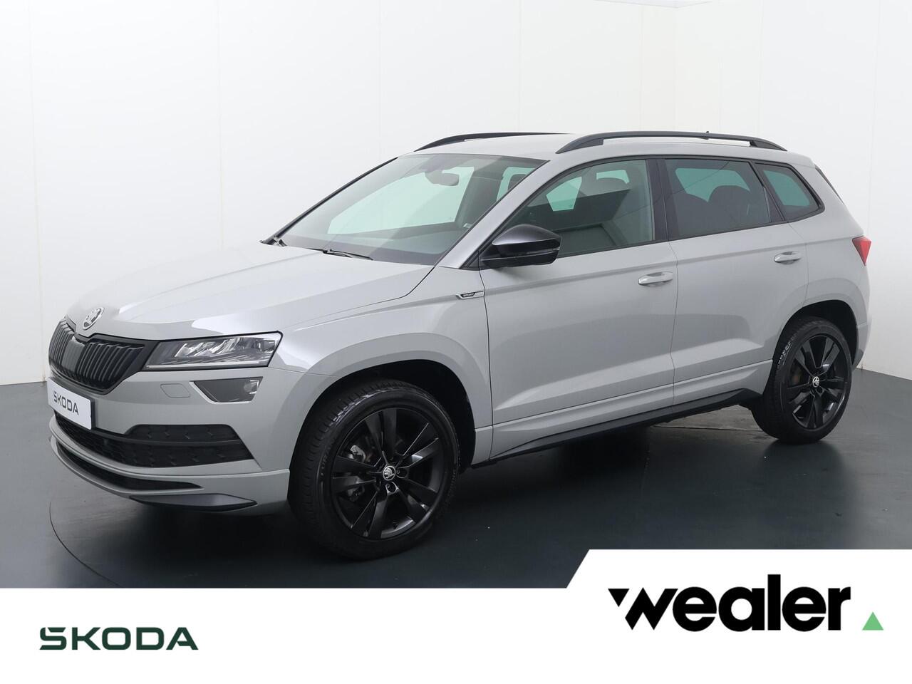 Skoda Karoq 1.5 TSI ACT Sportline Business | 150 PK | Automaat | Navigatiesysteem | Sportstoelen | 18" LM velgen |