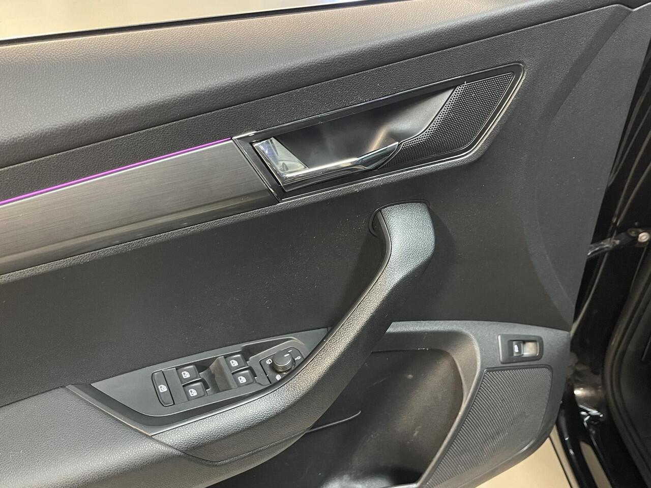 Skoda Karoq 1.5 TSI ACT Style Business 18"/Trekhaak/Stuur + stoelverwarming/Elektrische klep/Camera/PDC v+a/Apple Carplay & Android Auto