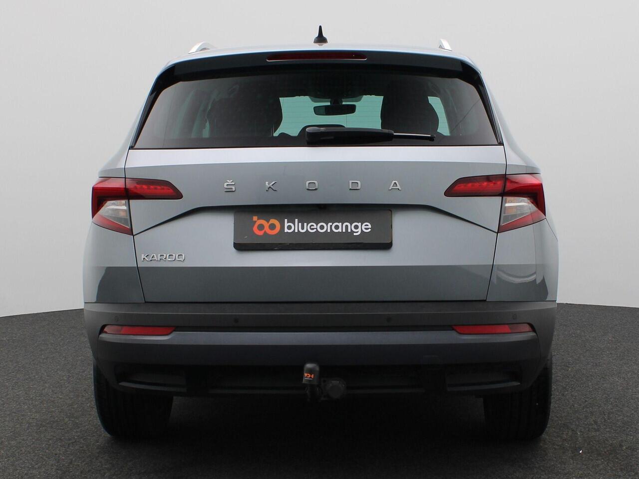 Skoda Karoq 1.0 TSI Business Edition Plus 115PK Achteruitrijcamera, Keyless, Cruise Controle, Navi, Clima, Trekhaak, 17" LM Velgen