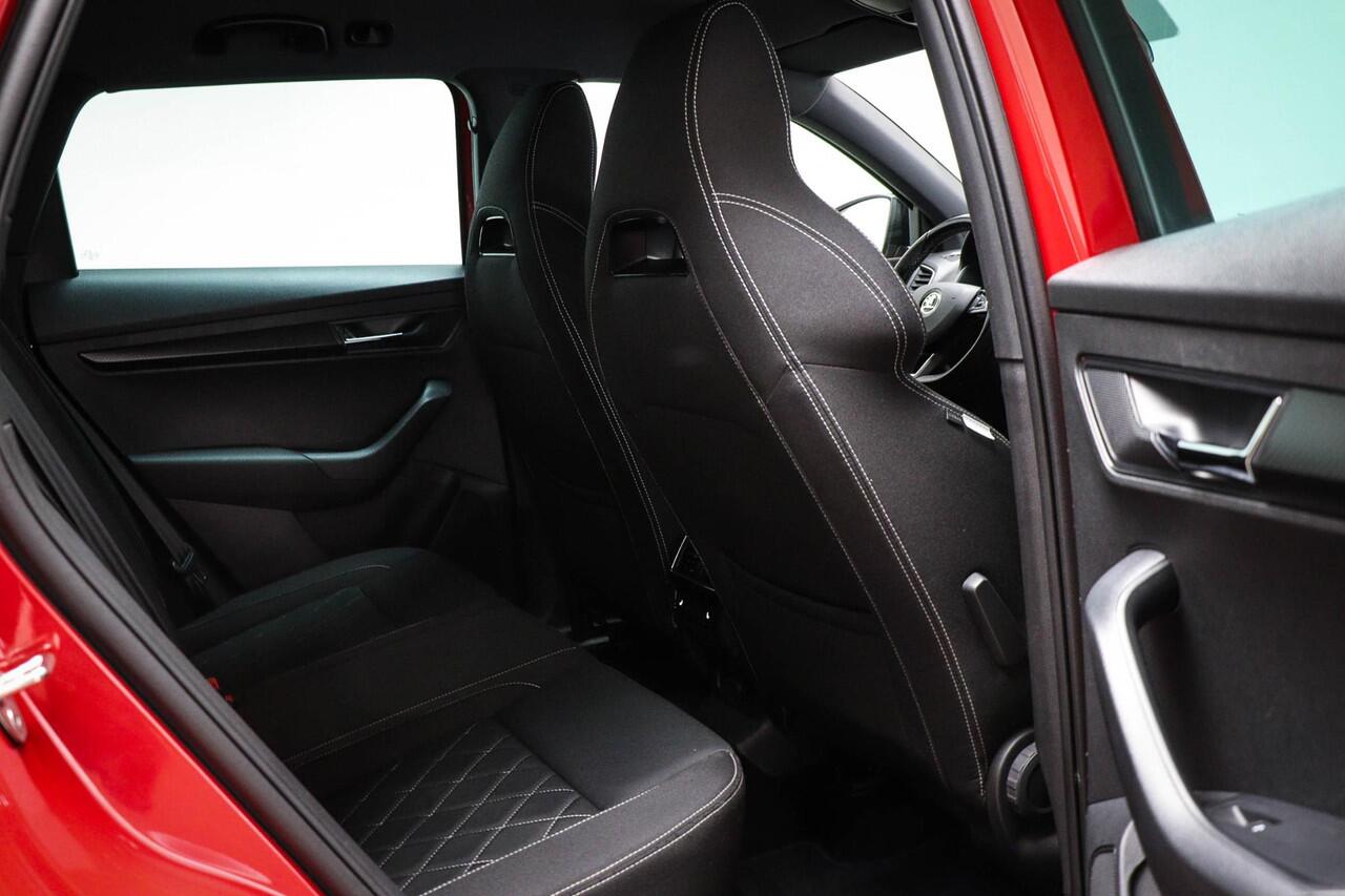 Skoda Karoq 1.5 TSI ACT Sportline Business | DAB | STOELVERWARMING | CAMERA | 19"