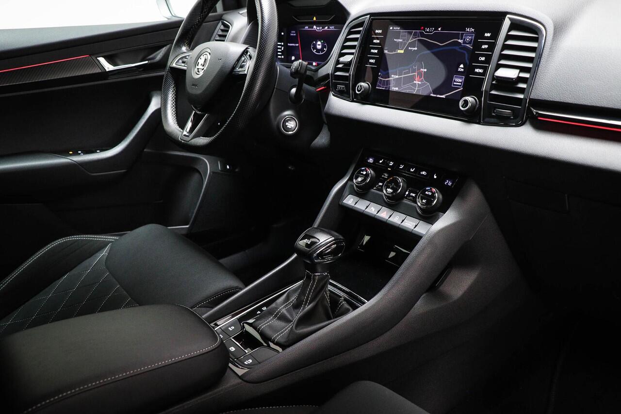 Skoda Karoq 1.5 TSI ACT Sportline Business | DAB | STOELVERWARMING | CAMERA | 19"